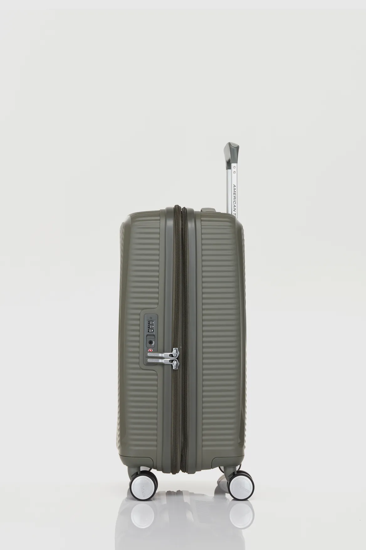 Curio 2 55cm Suitcase