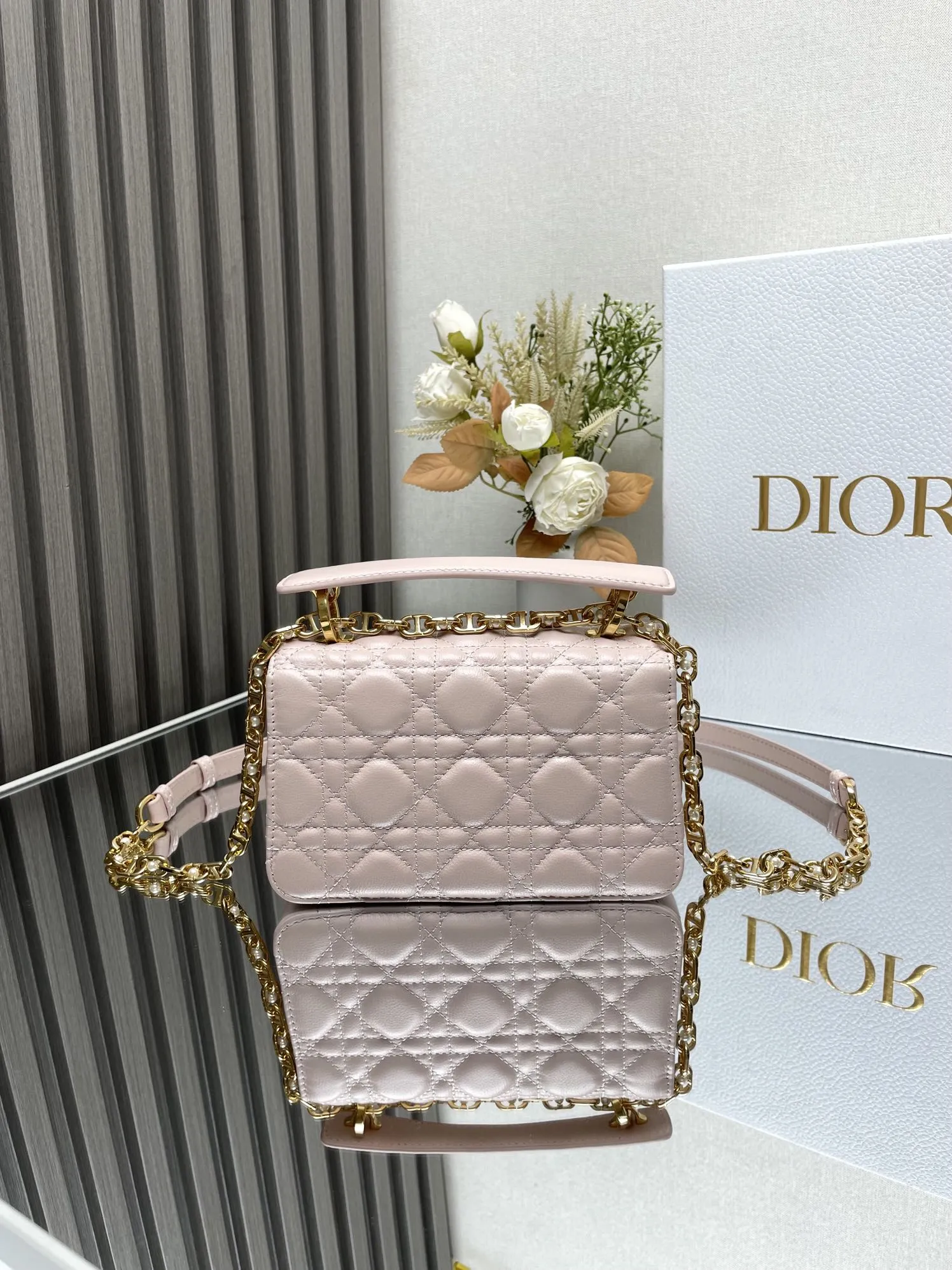 Exquisite leather bags-364